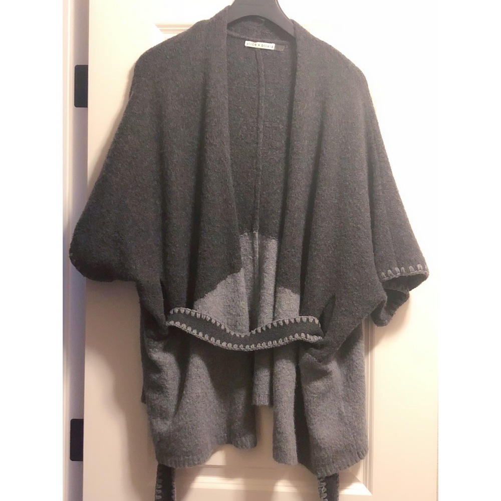 Moving Sale！（only five days）Alice+Olivia Cape
